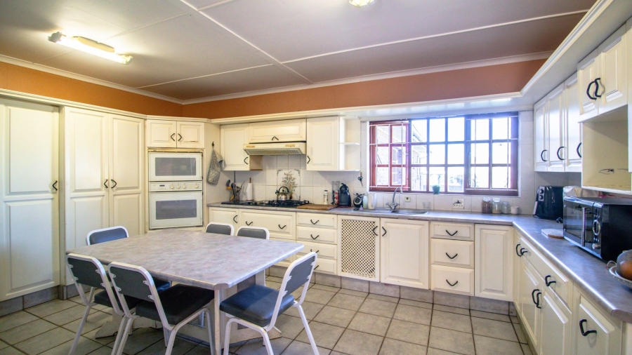 4 Bedroom Property for Sale in Dorchester Heights Eastern Cape
